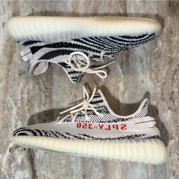 Men’s ADIDAS Yeezy Boost 350 V2 Sneakers- Size 12 - Picture 8 of 12